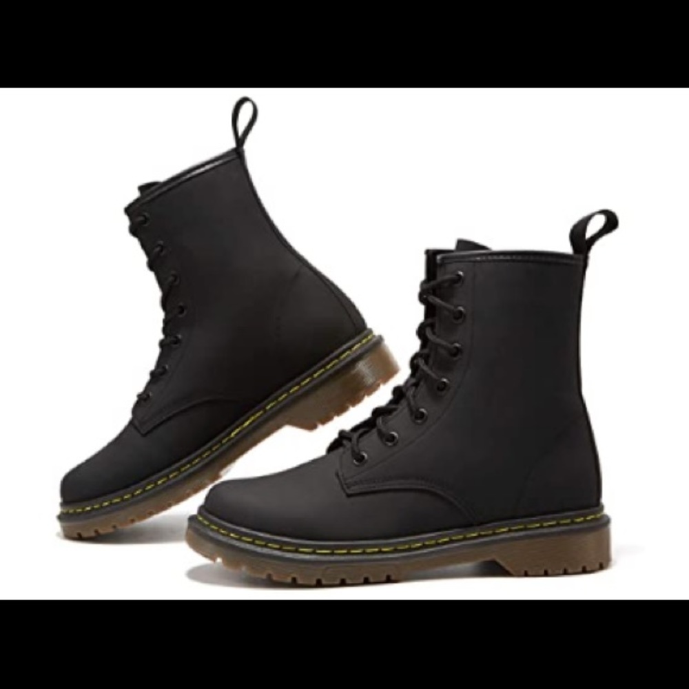 Women combat boots